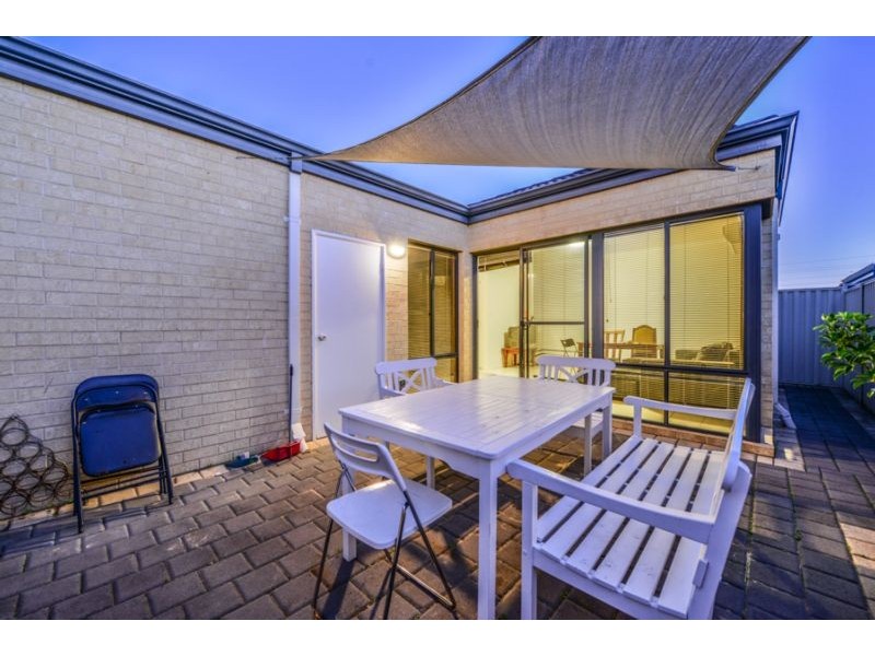 8/77 Henry Street, East Cannington WA 6107