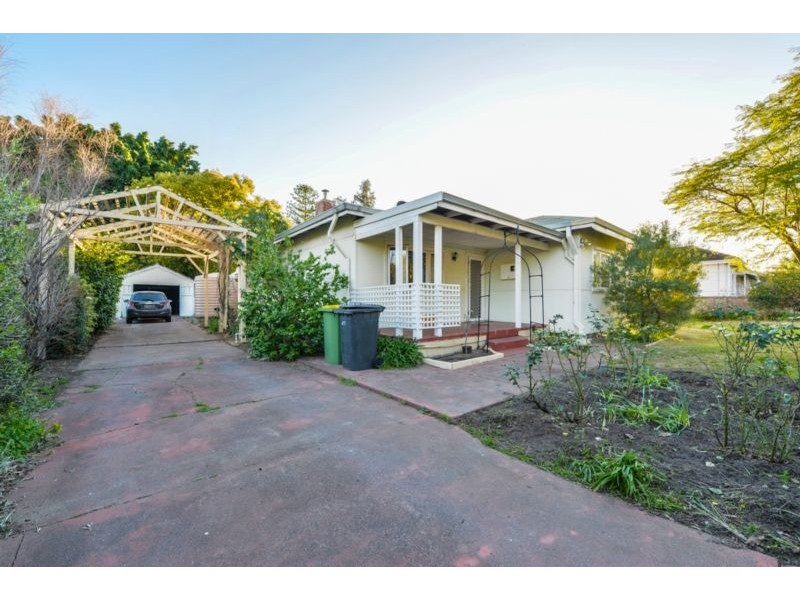 477 Sevenoaks Street, Beckenham WA 6107