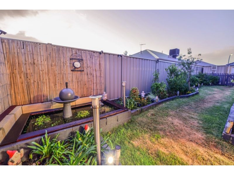 18 Retchford Way, Queens Park WA 6107