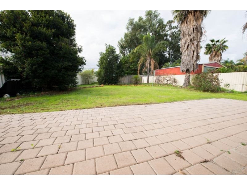 26 Streatham Street, Beckenham WA 6107