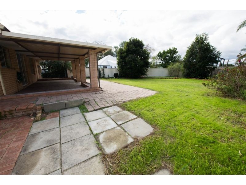 26 Streatham Street, Beckenham WA 6107