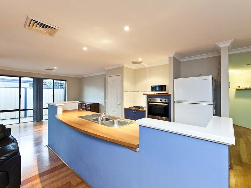 15 Turnstone Gardens, East Cannington WA 6107