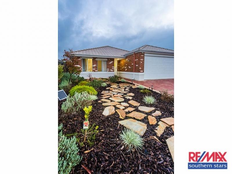 22 Retchford Way, Queens Park WA 6107