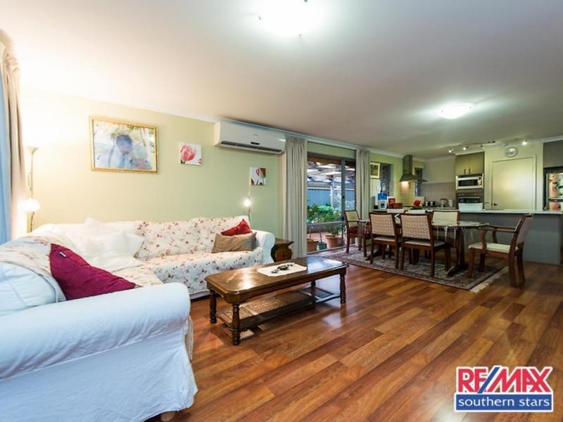 22 Retchford Way, Queens Park WA 6107