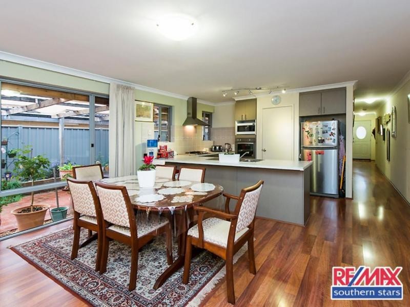 22 Retchford Way, Queens Park WA 6107