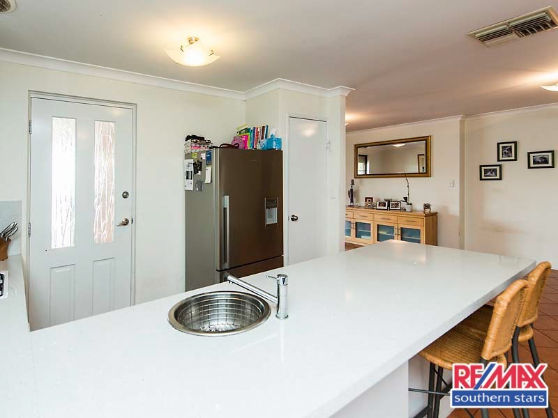 141 Harpenden Street, Huntingdale WA 6110