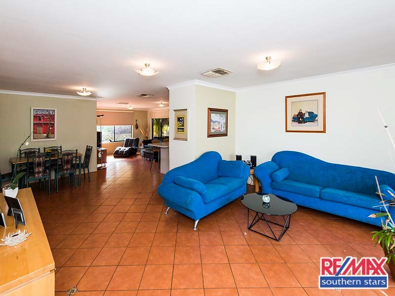 141 Harpenden Street, Huntingdale WA 6110