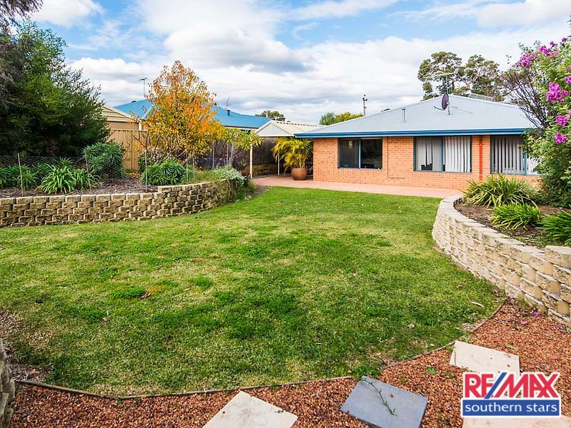 141 Harpenden Street, Huntingdale WA 6110
