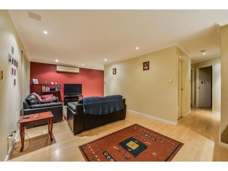 4/69 Upton Street, St James WA 6102