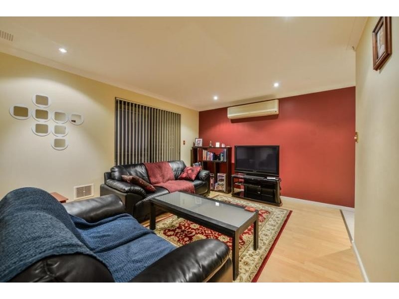 4/69 Upton Street, St James WA 6102