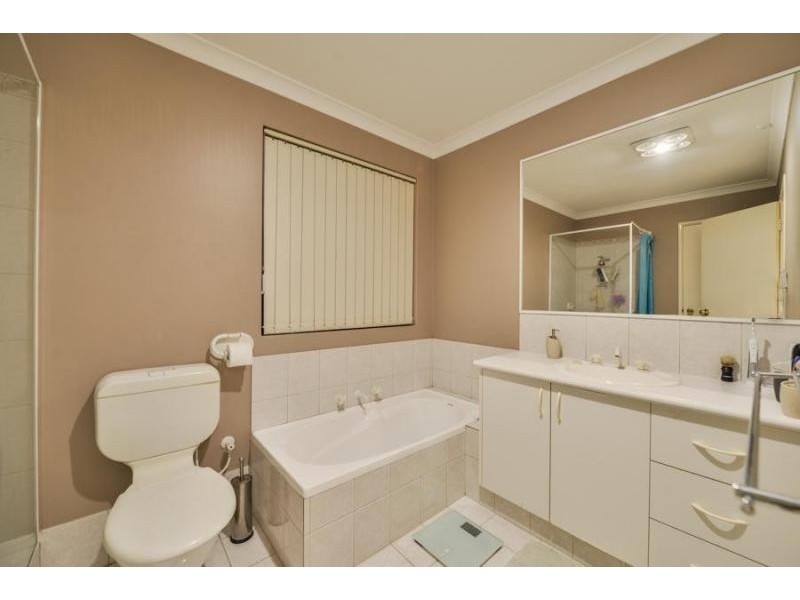 4/69 Upton Street, St James WA 6102