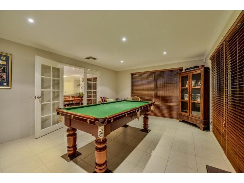 6 Weymouth Road, Aubin Grove WA 6164