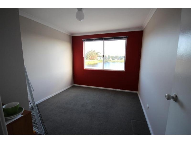 1/2 Ursuline Vista, Queens Park WA 6107