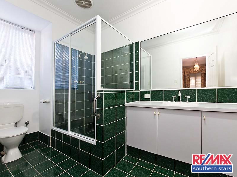 5 Mercy Mews, Queens Park WA 6107