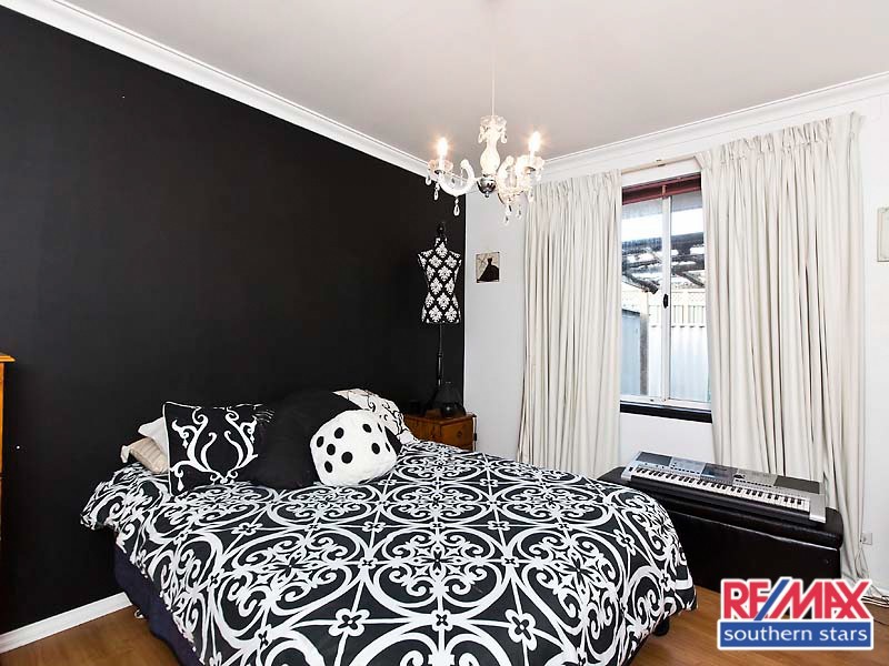 5 Mercy Mews, Queens Park WA 6107