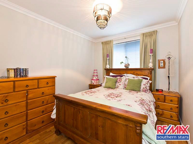 5 Mercy Mews, Queens Park WA 6107