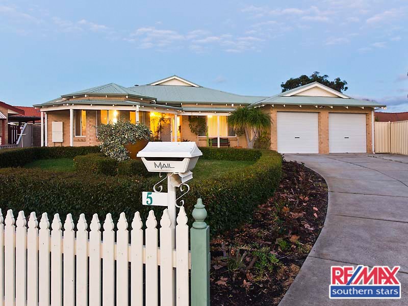 5 Mercy Mews, Queens Park WA 6107