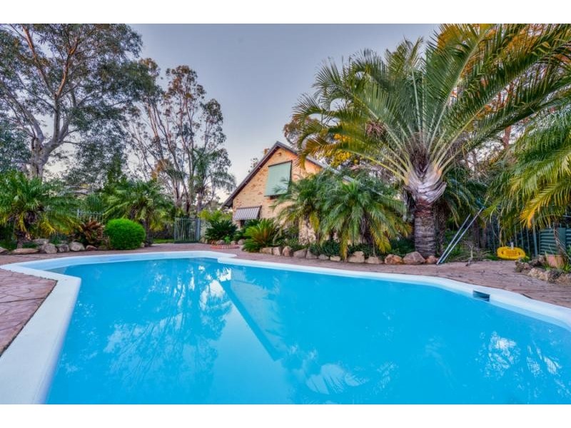 46 Kelvin Road, Wattle Grove WA 6107