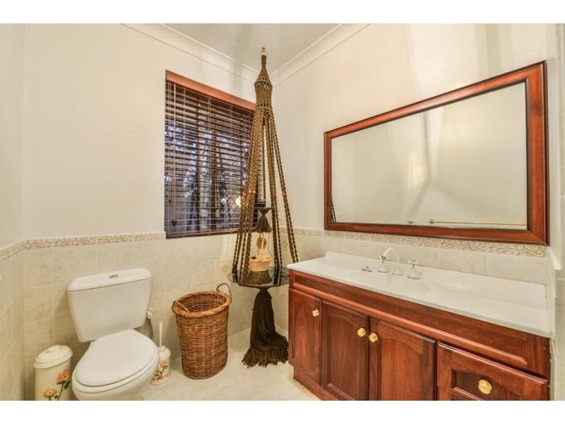 46 Kelvin Road, Wattle Grove WA 6107