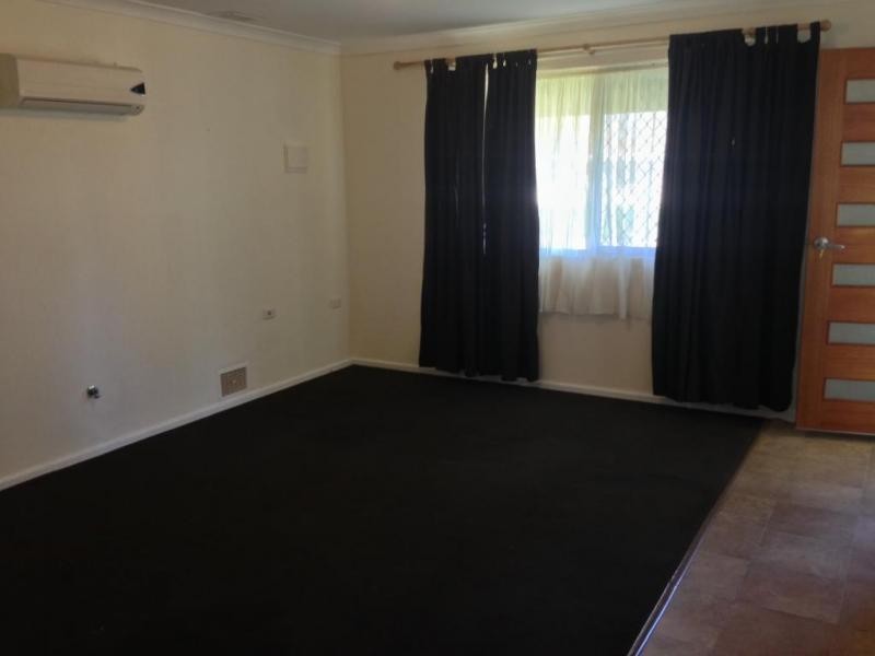 4 Pollit Close, Armadale WA 6112