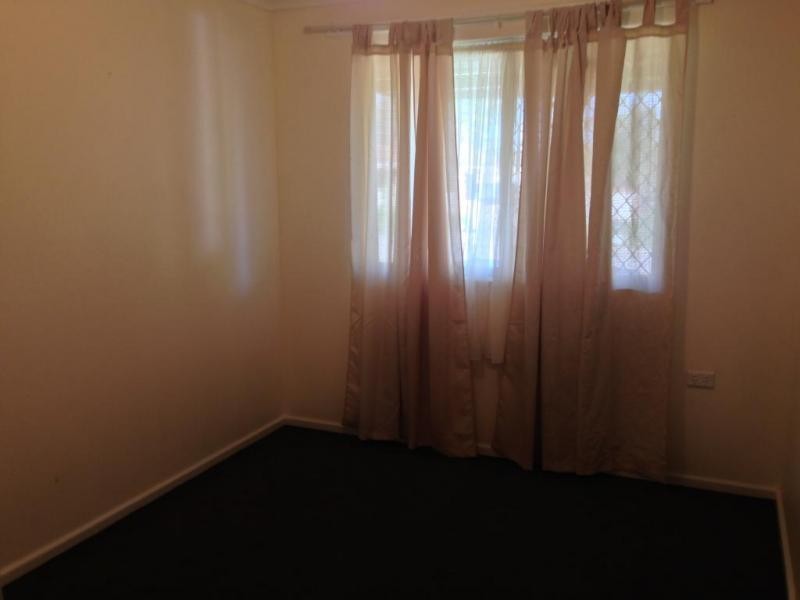 4 Pollit Close, Armadale WA 6112