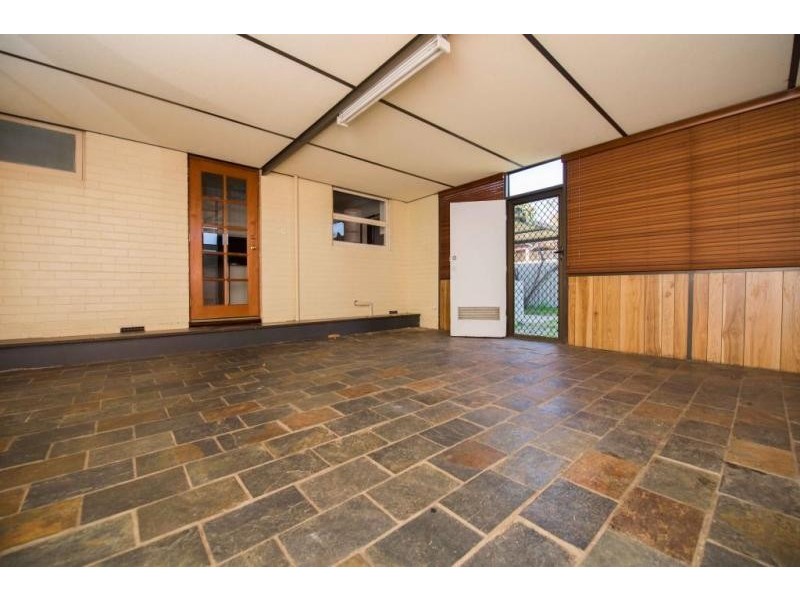 13 Sullivan Street, Beckenham WA 6107