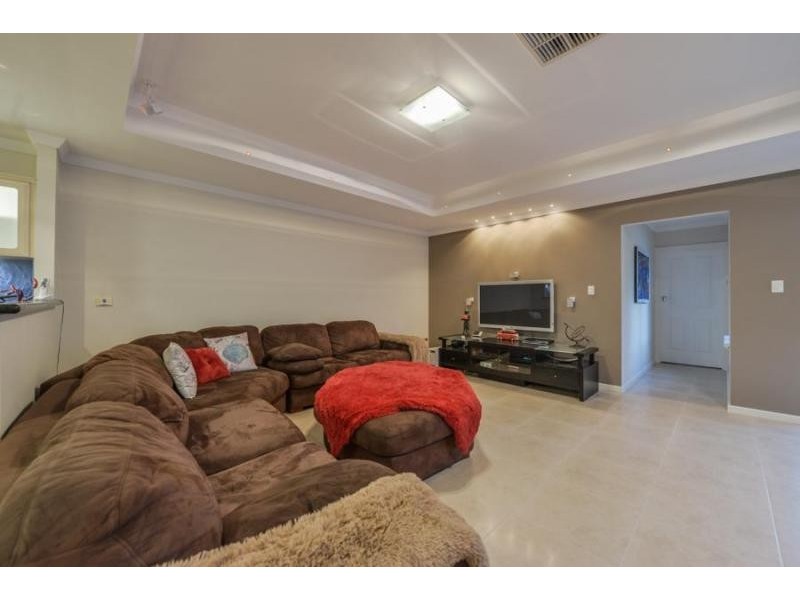 42 Sydenham Street, Beckenham WA 6107