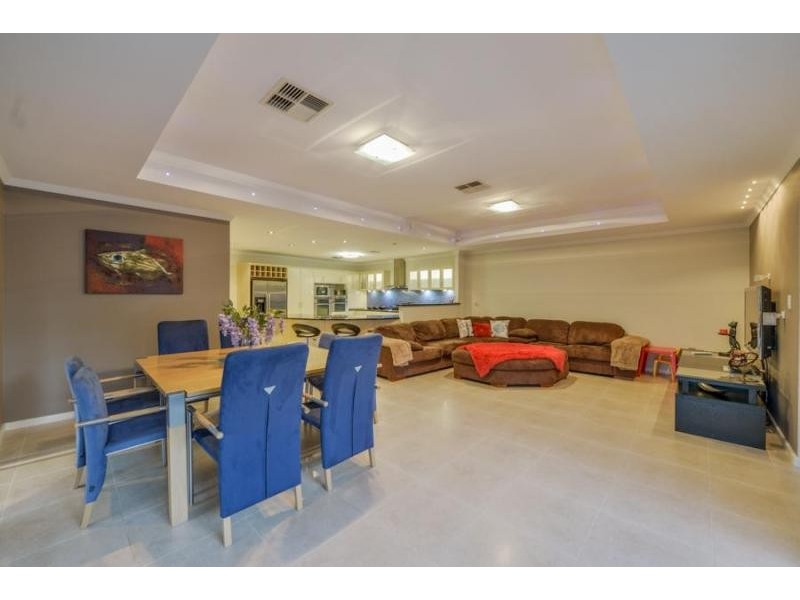 42 Sydenham Street, Beckenham WA 6107