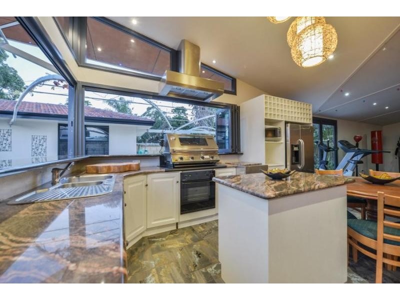 42 Sydenham Street, Beckenham WA 6107