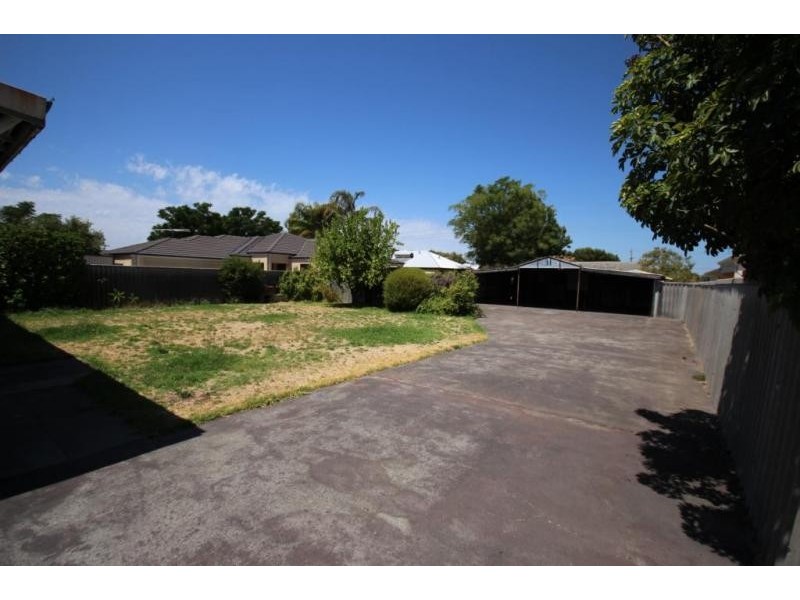 41 Donaldson Street, Queens Park WA 6107