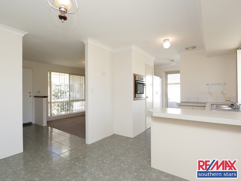 19 Lansing Street, Queens Park WA 6107
