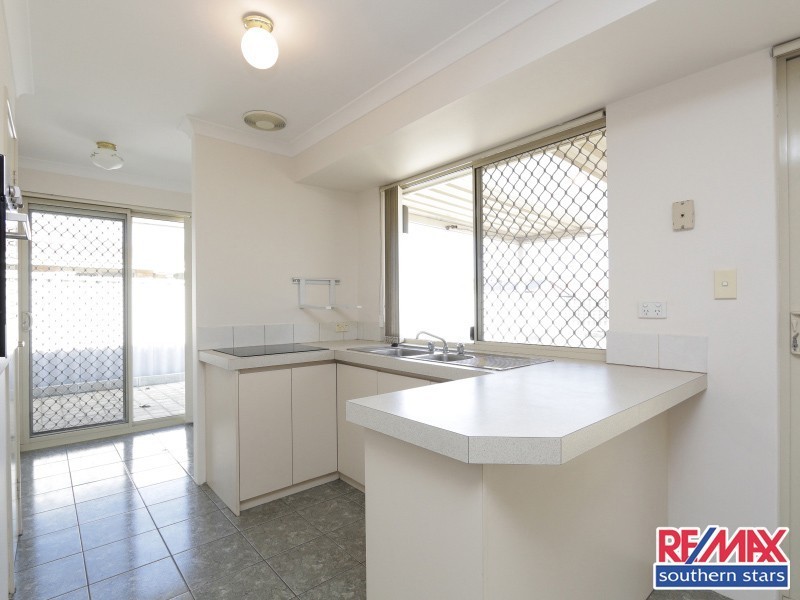 19 Lansing Street, Queens Park WA 6107
