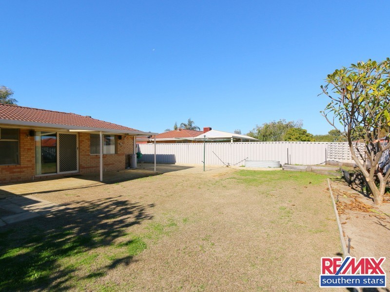 19 Lansing Street, Queens Park WA 6107