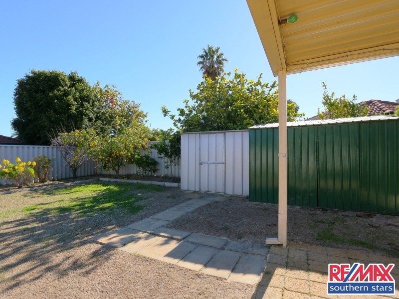 19 Lansing Street, Queens Park WA 6107