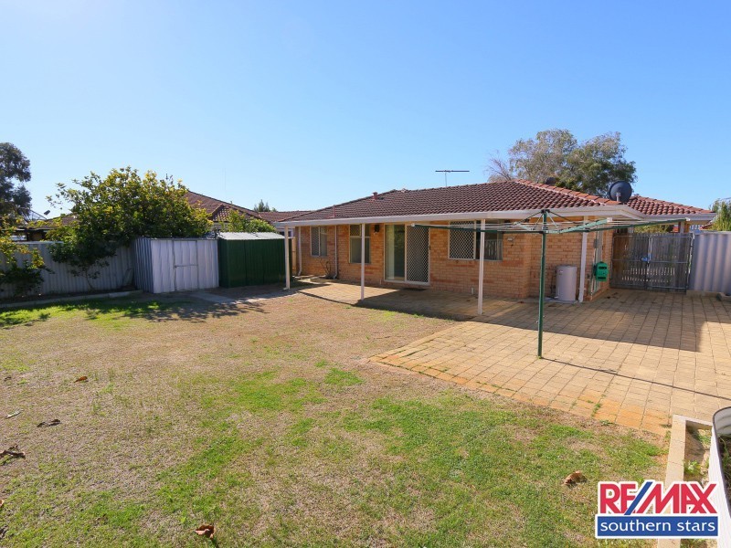 19 Lansing Street, Queens Park WA 6107