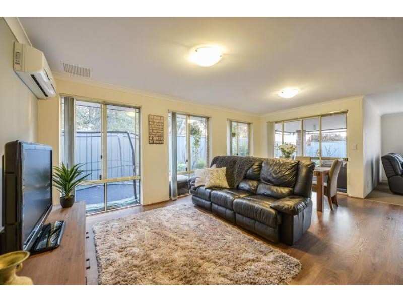 2 Wannell Street, Queens Park WA 6107