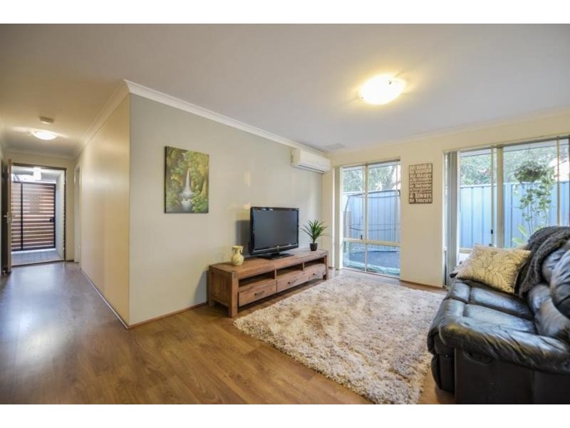 2 Wannell Street, Queens Park WA 6107