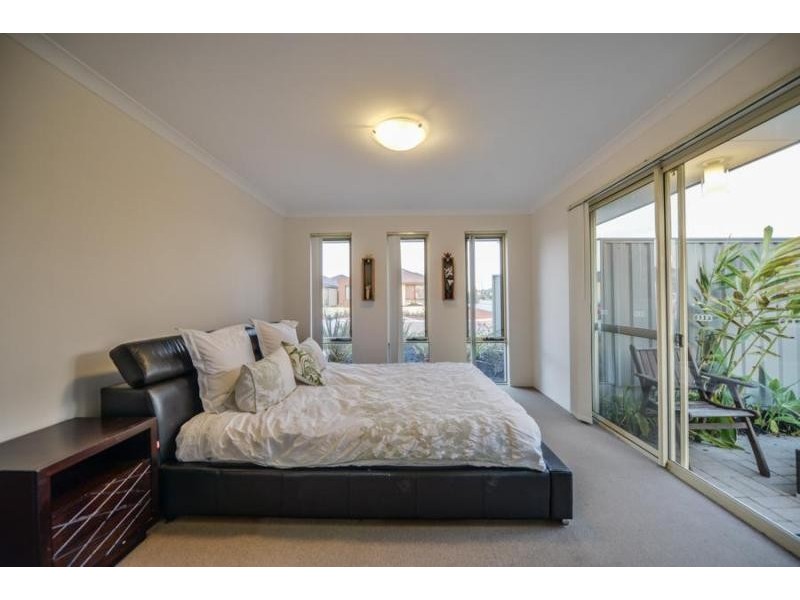 2 Wannell Street, Queens Park WA 6107