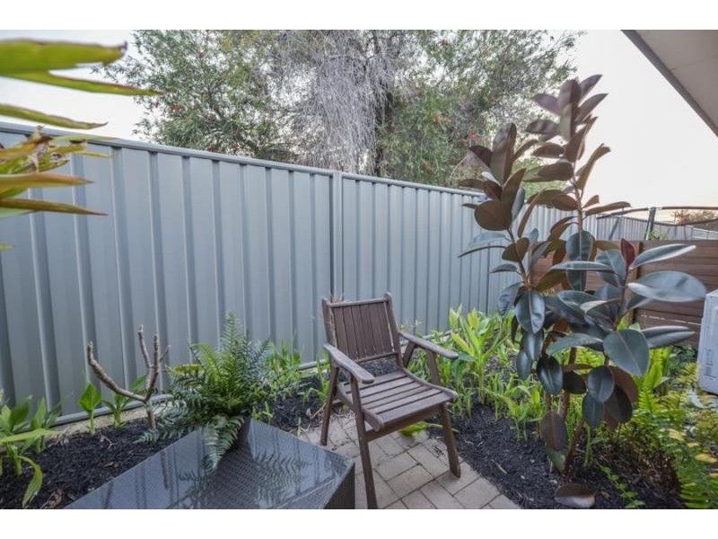 2 Wannell Street, Queens Park WA 6107