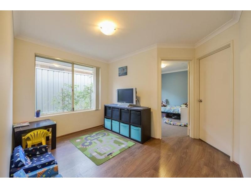 2 Wannell Street, Queens Park WA 6107