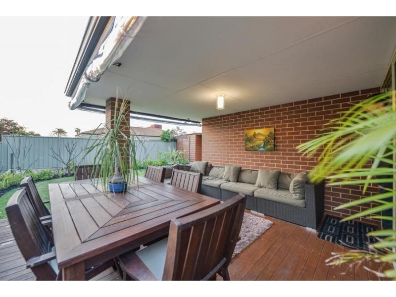 2 Wannell Street, Queens Park WA 6107