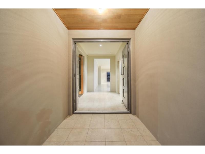 19 Ayer Road, Queens Park WA 6107