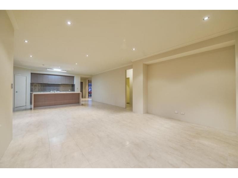 19 Ayer Road, Queens Park WA 6107