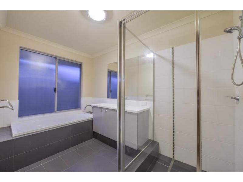 19 Ayer Road, Queens Park WA 6107