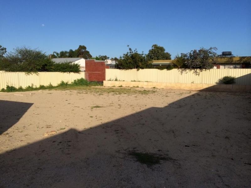 35b Saturn Road, Beckenham WA 6107