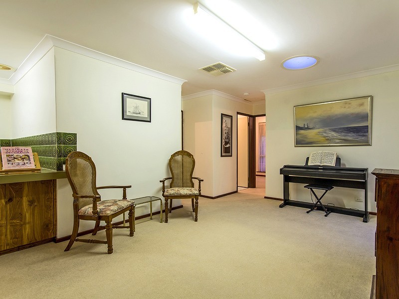 187 Lewis Road, Forrestfield WA 6058