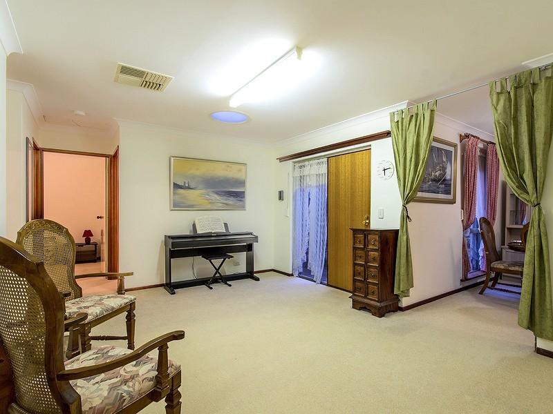 187 Lewis Road, Forrestfield WA 6058