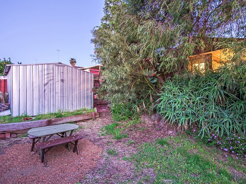 187 Lewis Road, Forrestfield WA 6058
