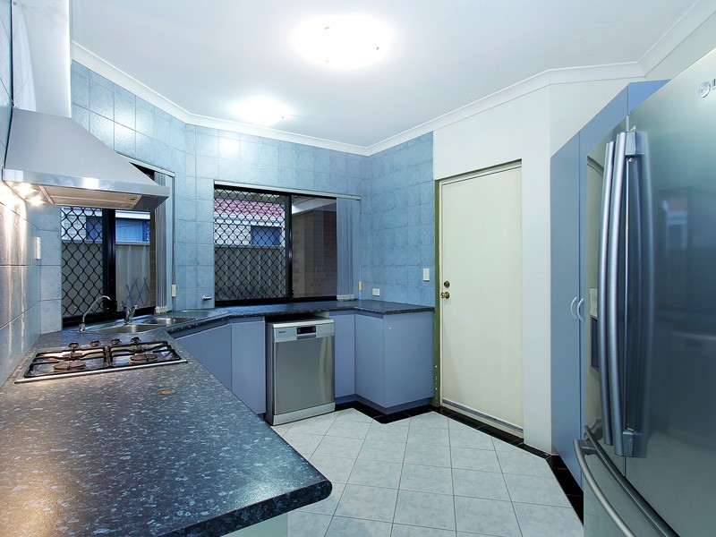6 Daly Circle, Langford WA 6147