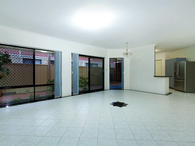 6 Daly Circle, Langford WA 6147